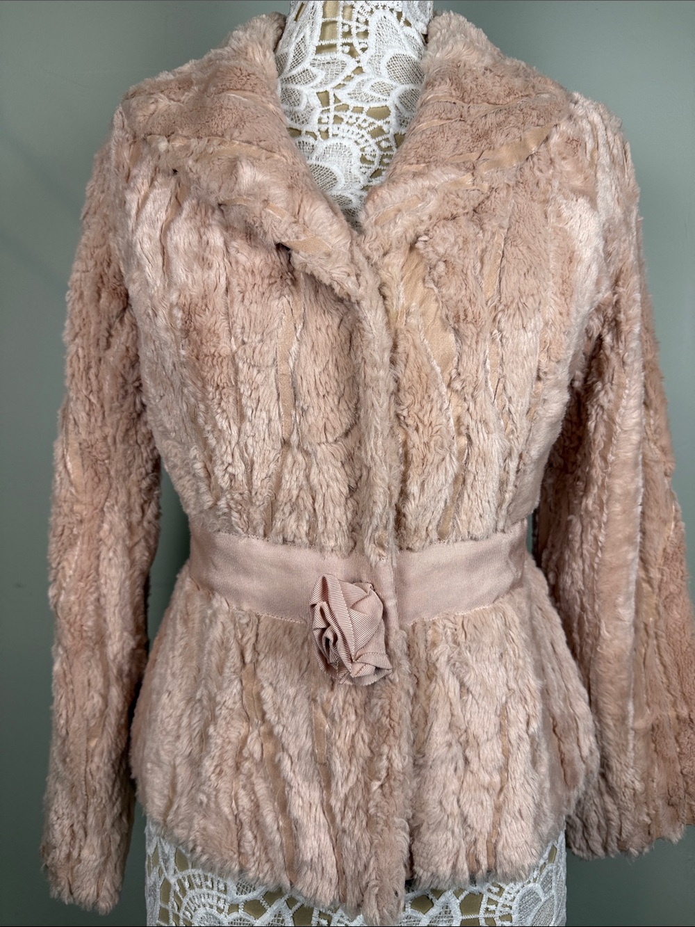 ✨Vintage Beth Bowley Blush Pink Faux Fur Jacket Rose Ribbon Statement Size 8